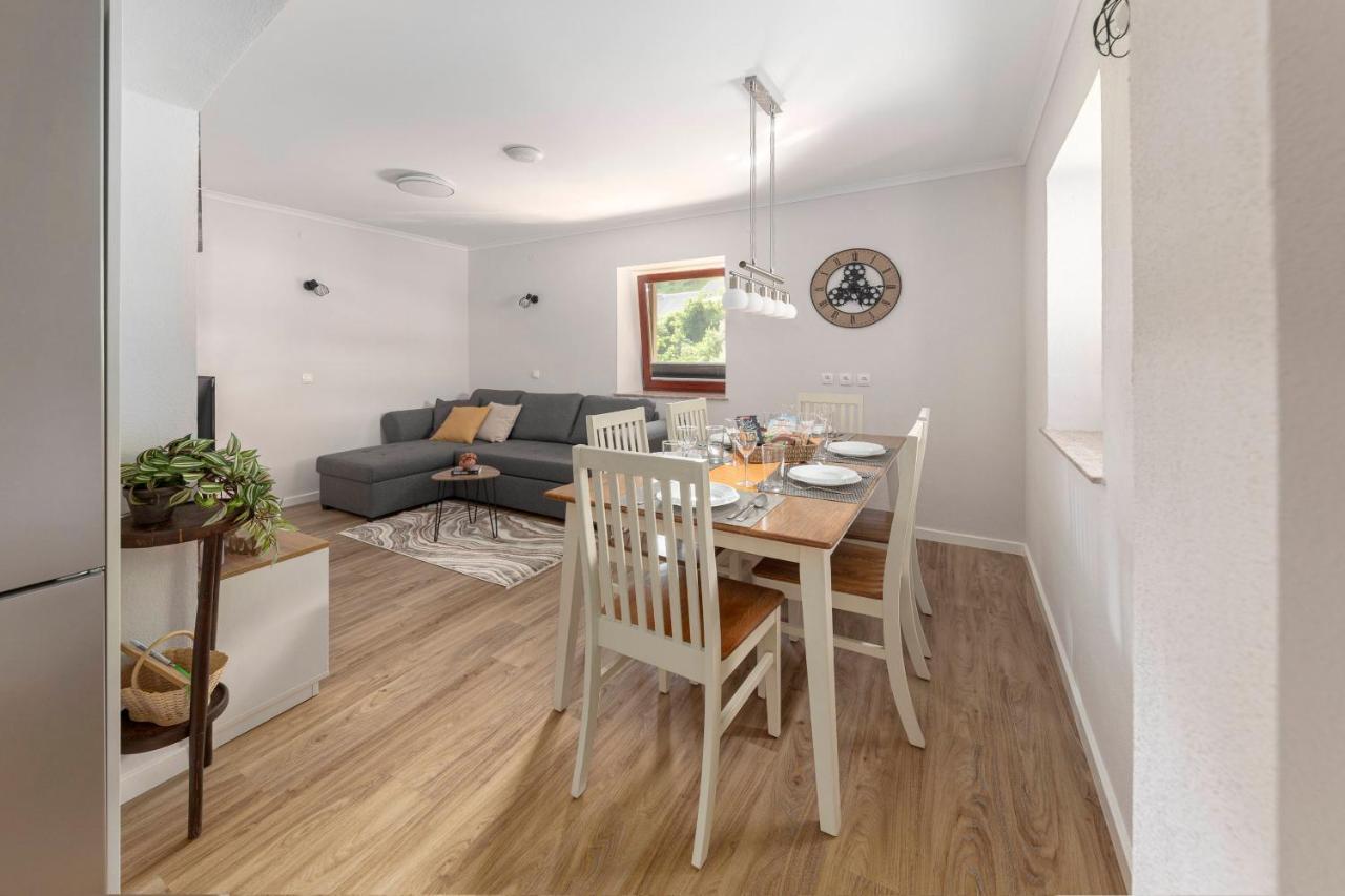 Apartments Ribnica Бохин Екстериор снимка