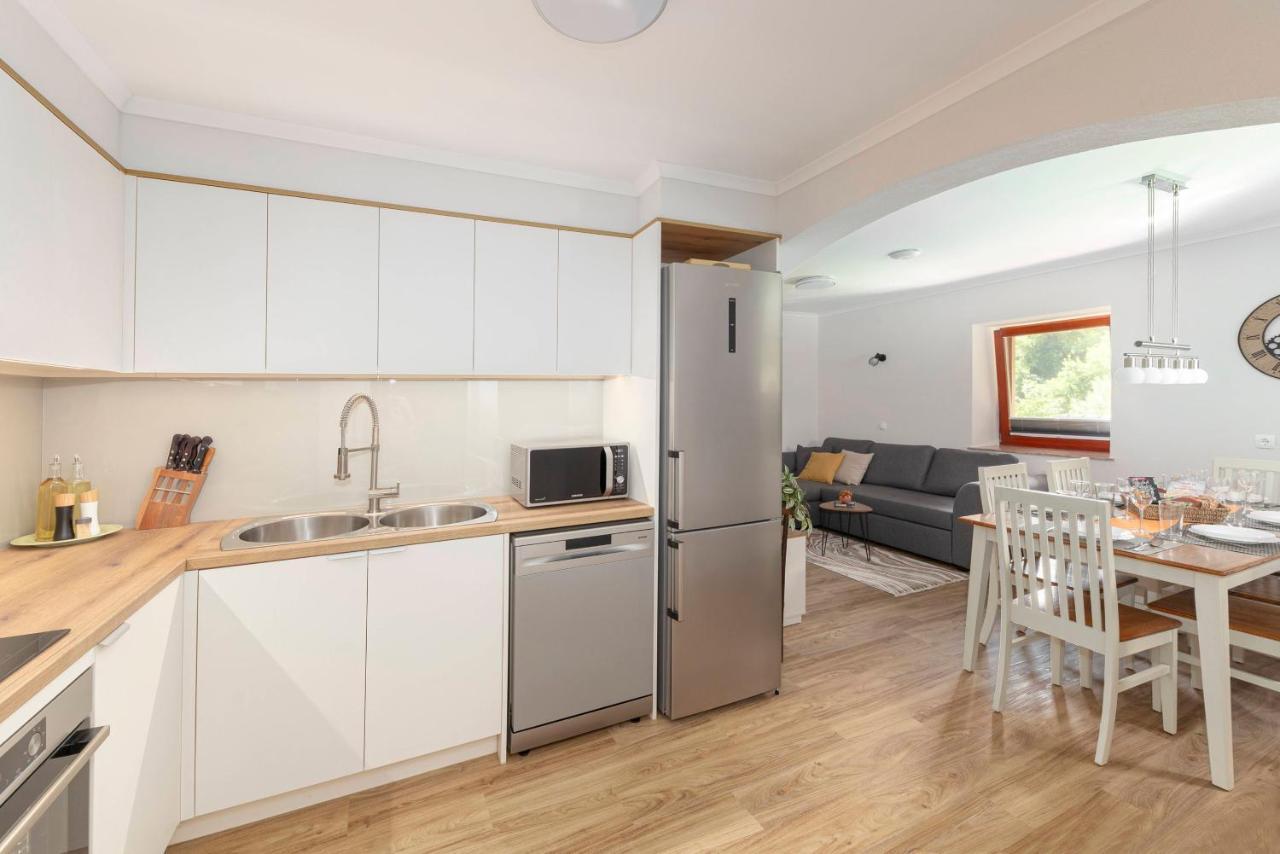 Apartments Ribnica Бохин Екстериор снимка